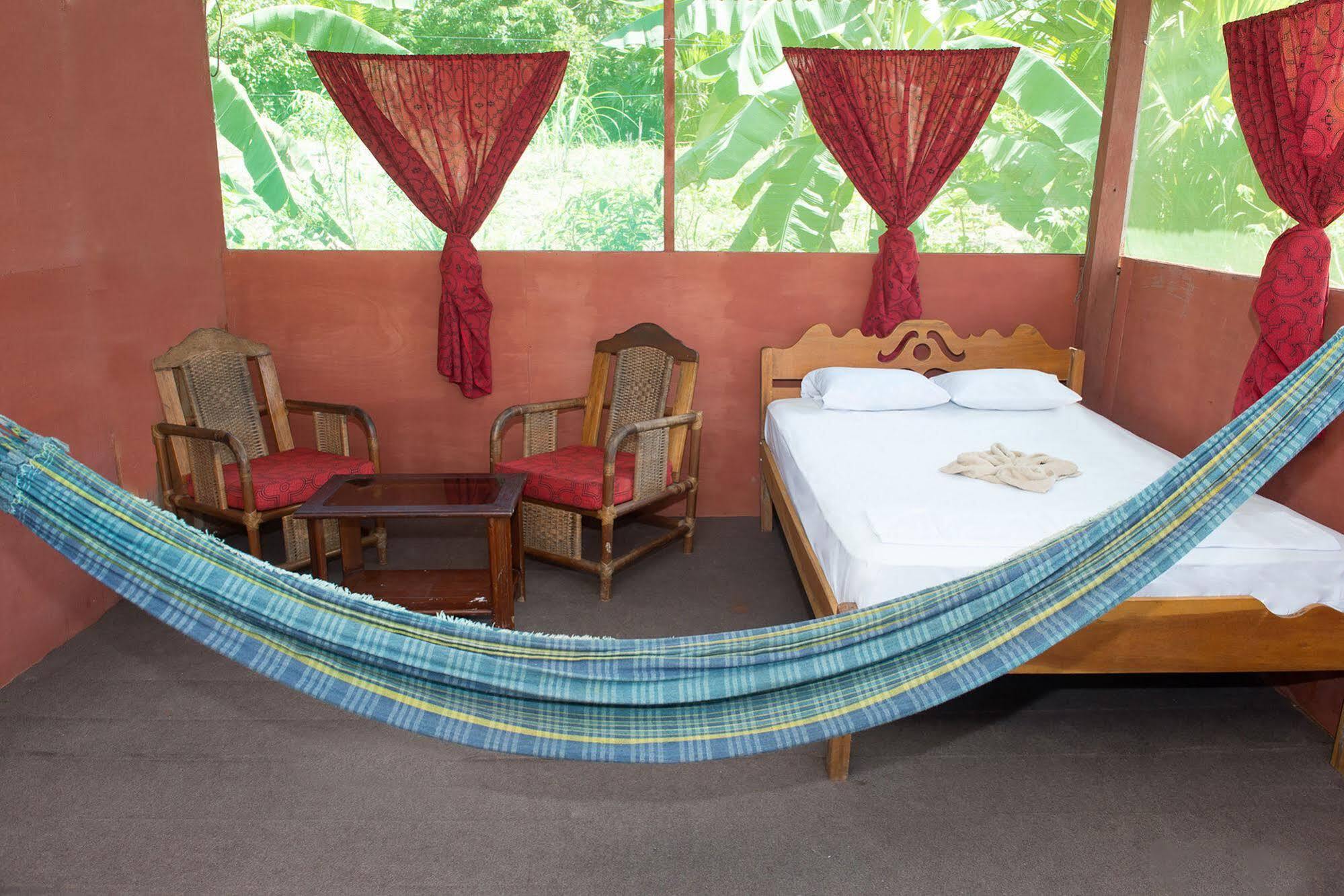Maniti Expeditions Eco Lodge 이키토스 외부 사진